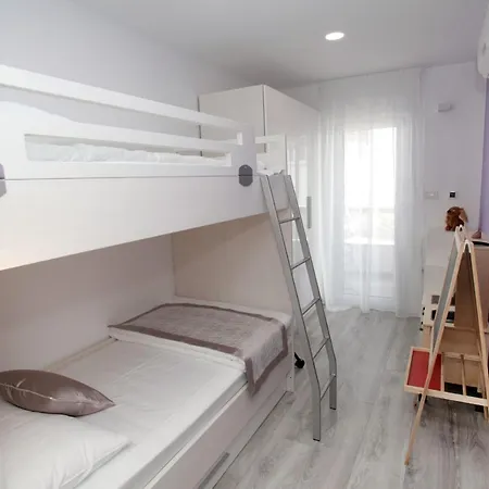 Grey Dream With Heated Pool Semesterbostad *