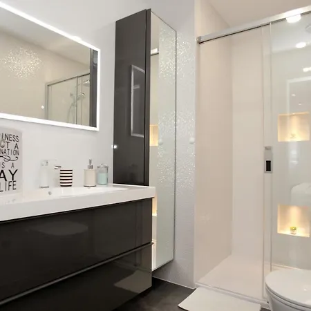 Grey Dream With Heated Pool